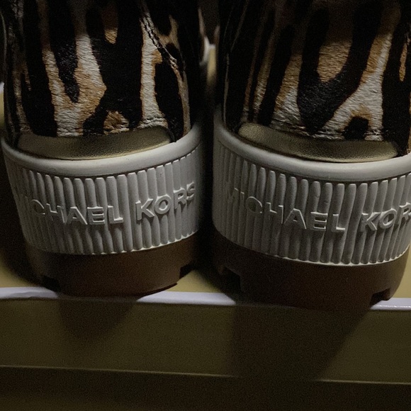 NIB Michael Kors Brooke Bootie - Picture 7 of 13